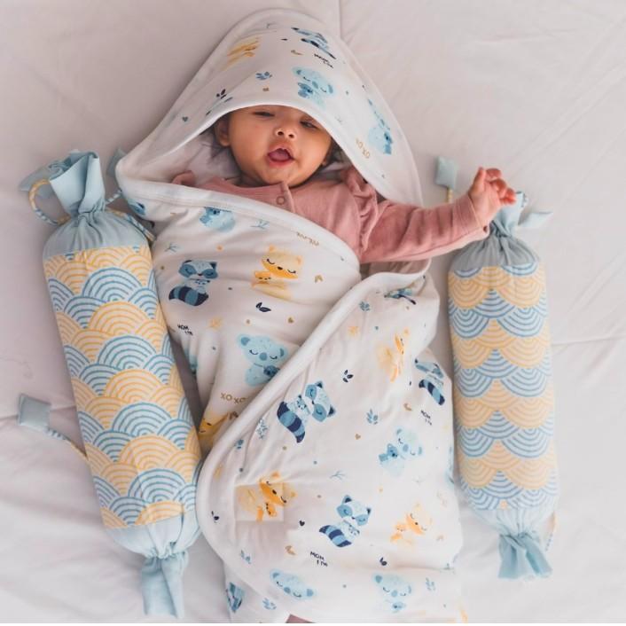 Swaddles and Receiving Blankets​